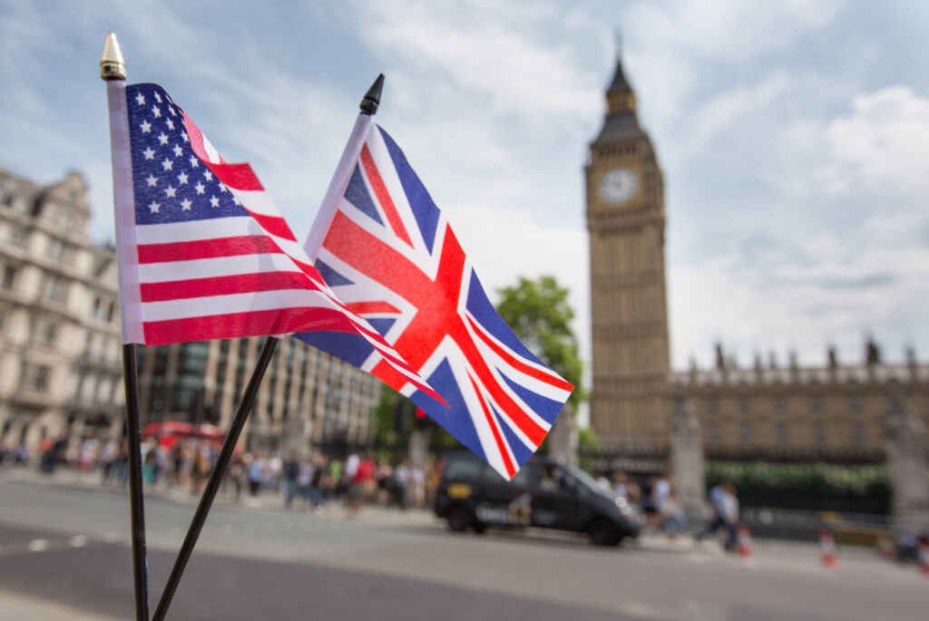 moving to the UK from the USA - image shows Big Ben and a USA & UK flag